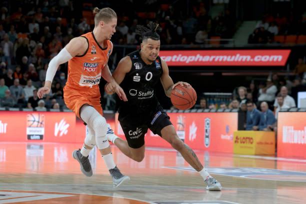 战术对比与 战术对比与