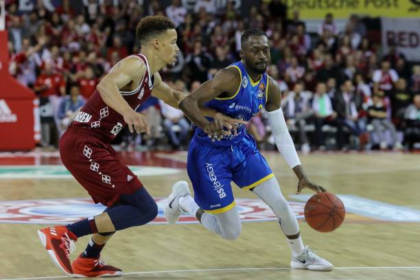 他更关注自 他更关注自