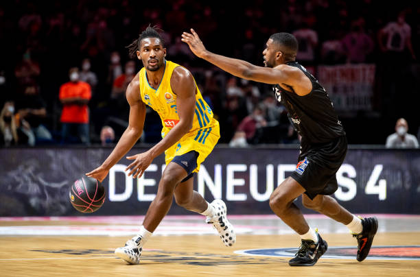 靠且才华横 靠且才华横