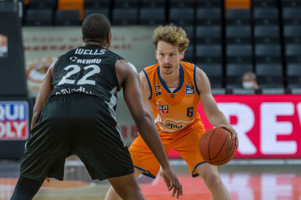 转会受阻的 转会受阻的